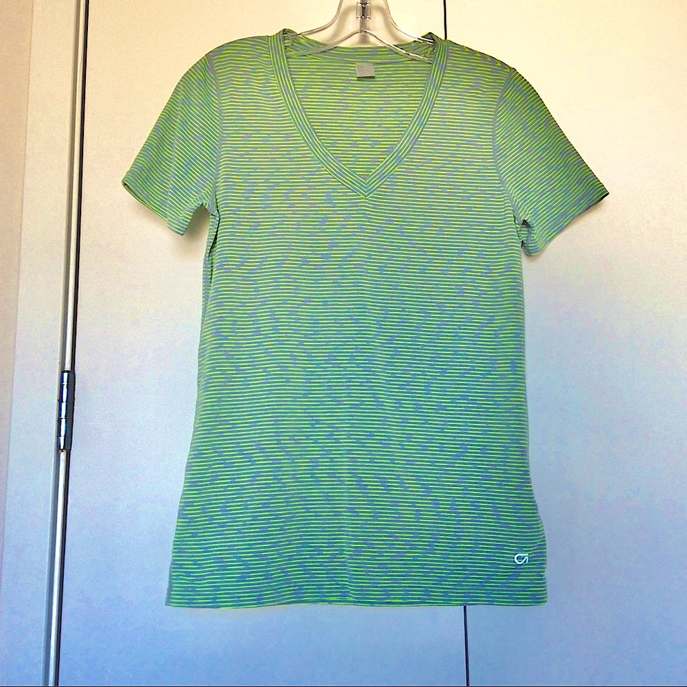 💚GAP Athletic Shirt